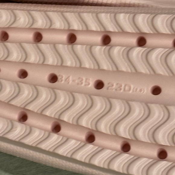 Cozy Pink Women's Slide Slippers - Picture 7 of 9